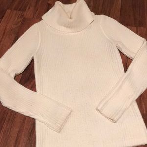 Women’s sweater